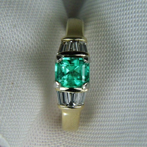 Super Color High Gem Grade Emerald and Diamond Ring  Litnon.com