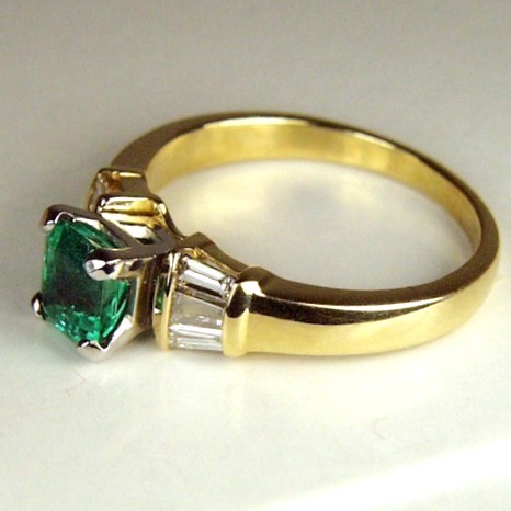 Super Color High Gem Grade Emerald and Diamond Ring  Litnon.com