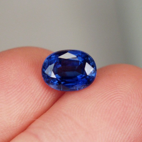 Sapphire Royal Blue Natural Kyanite India 3.90 ct  Litnon.com