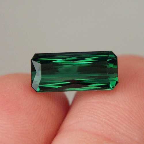 Special Color Green Tourmaline Afghanistan 5.28 ct  Litnon.com