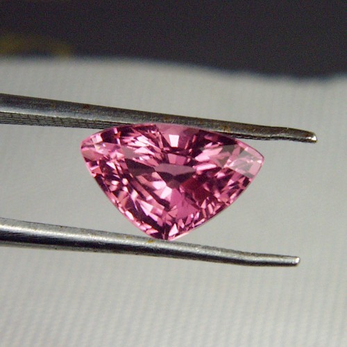 Color and Cut Fine Hot Pink Tourmaline Nigeria 2.57 ct  Litnon.com