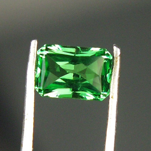 Fine Color Tsavorite Green Garnet Kenya 1.21 ct  Litnon.com