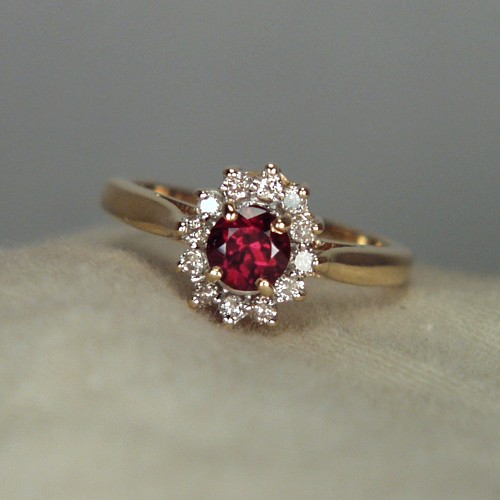 Pretty Raspberry Rhodolite Garnet Diamond Ring  Litnon.com