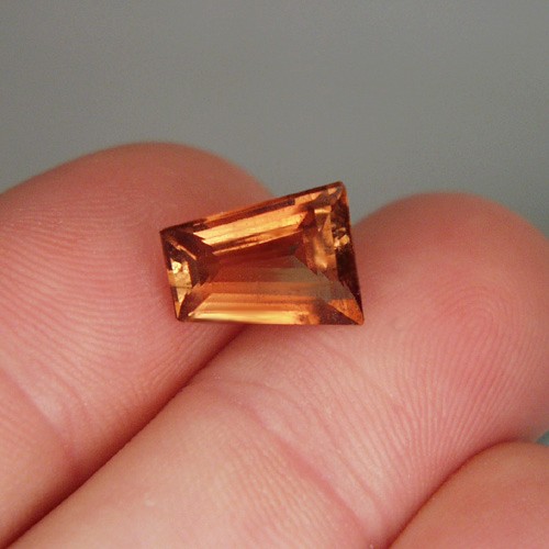 Rare Russian Precious Topaz 5.32 ct  Litnon.com