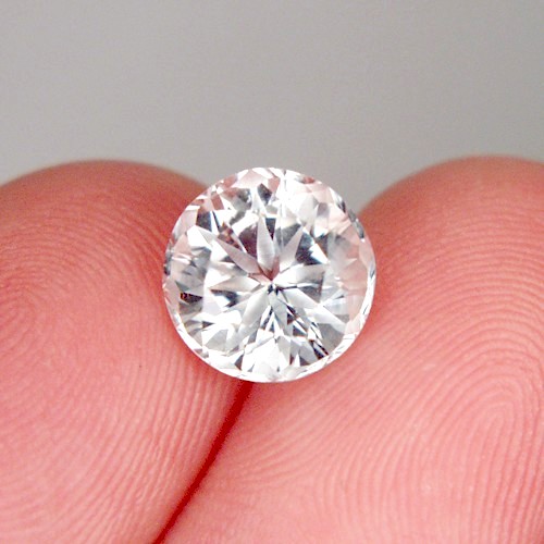 USA Flower Cut White Topaz Vietnam 5.35 ct  Litnon.com