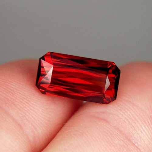 Cut Color and Fire Special Spessartite Garnet 9.69 ct  Litnon.com