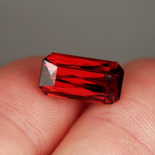 Cut Color and Fire Special Spessartite Garnet 9.69 ct  Litnon.com