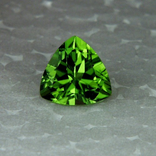 Top Gem Fine Cut and Color Arizona Peridot 3.80 ct  Litnon.com