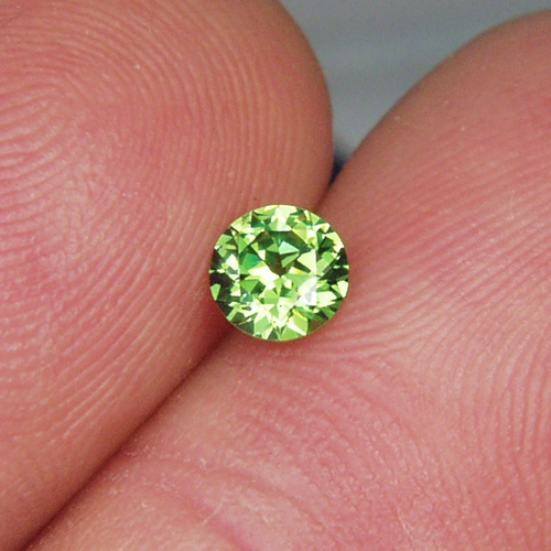 Rare Quality Fine color Natural Russian Demantoid Garnet  Litnon.com