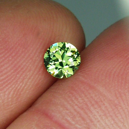  Top Quality Gem Brilliant Russian Demantoid Garnet  Litnon.com
