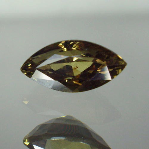 Natural Alexandrite Strong Color Change and VVS Clean  Litnon.com