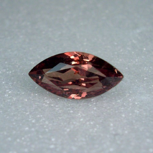 Natural Alexandrite Strong Color Change and VVS Clean  Litnon.com