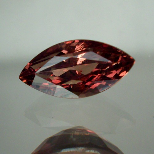 Natural Alexandrite Strong Color Change and VVS Clean  Litnon.com