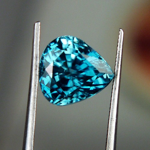 Special Color and Quality Blue Zircon Cambodia 6.69ct  Litnon.com