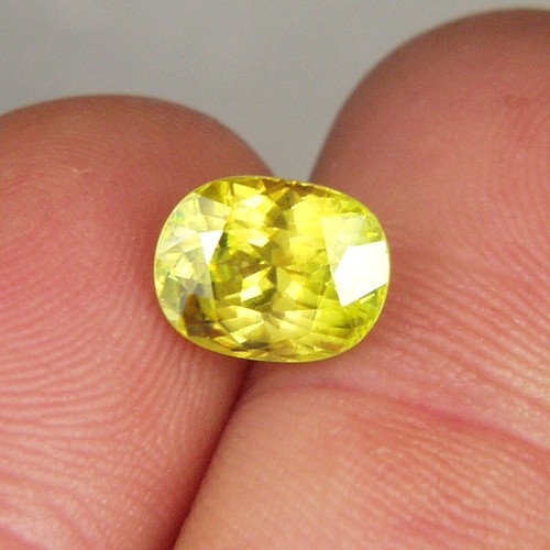 Brilliant Natural Yellow Sphene Pakistan 2.81 ct  Litnon.com