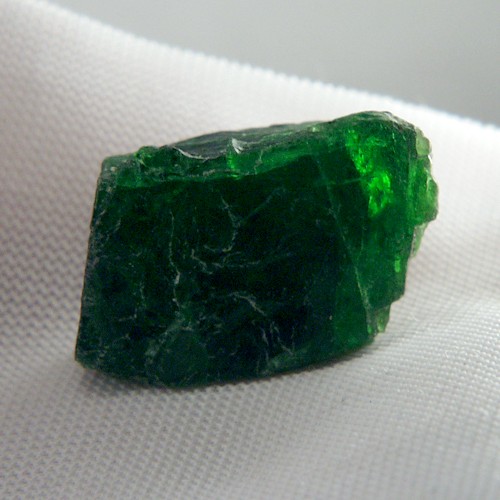 Quality Chrome Diopside Facet Rough Siberia 29.93ct  Litnon.com