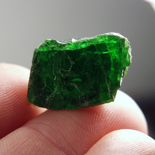 Quality Chrome Diopside Facet Rough Siberia 29.93ct  Litnon.com
