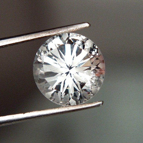 USA Flower Cut White Topaz Vietnam 5.05 ct  Litnon.com