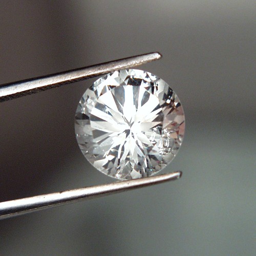USA Flower Cut White Topaz Vietnam 5.05 ct  Litnon.com