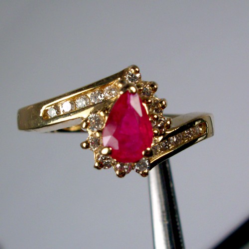 Estate Ladies 14 kt Natural Ruby Diamond Ring  Litnon.com