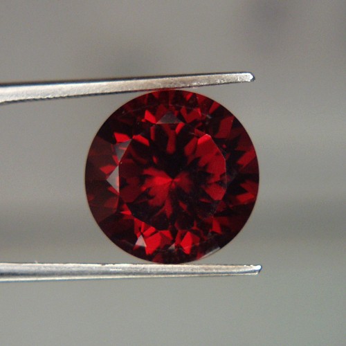 Quality Huge Rhodolite Garnet Tanzania 9.88 ct  Litnon.com