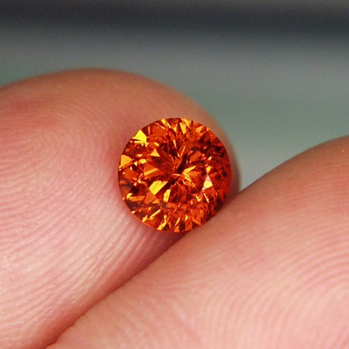 Brilliant Color Ceylon Grossular Garnet 1.46 ct  Litnon.com