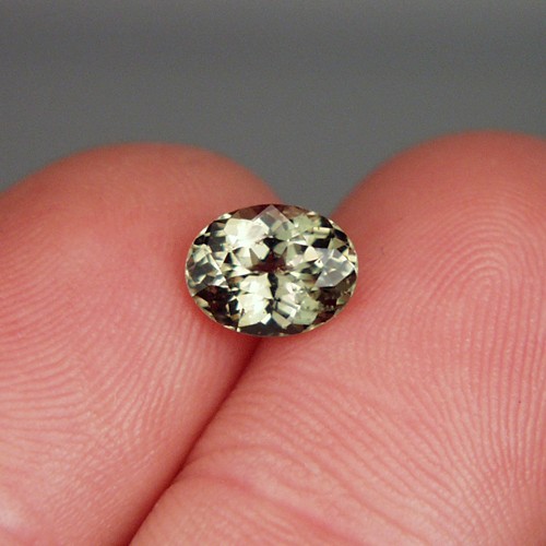 Rare Gem Quality Kornerupine Sri Lanka  Litnon.com