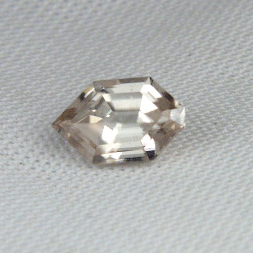 Light Golden Honey Natural Zircon Tanzania 1.80 ct  Litnon.com