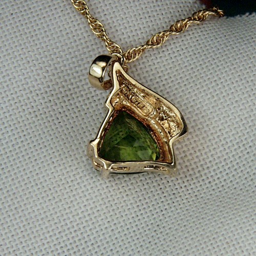 Fine Cut and Color Arizona Peridot 14kt Pendant  Litnon.com