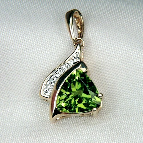 Fine Cut and Color Arizona Peridot 14kt Pendant  Litnon.com