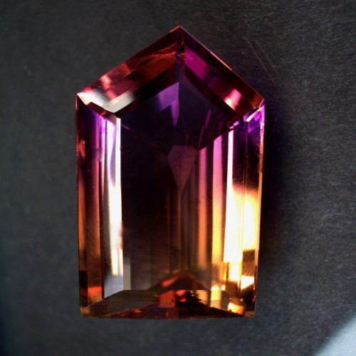 Rich Color Big and Natural Bolivia Ametrine 33.50 ct  Litnon.com