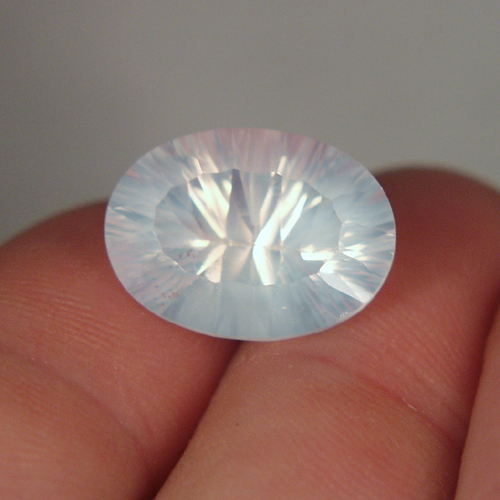 Top Cutting White Moonstone Sri Lanka 11.74 ct  Litnon.com