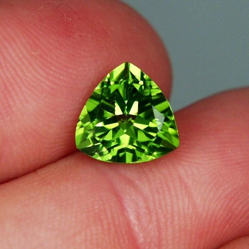 Top Gem Fine Cut and Color Pakistan Peridot 4.25 ct  Litnon.com