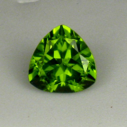 Top Gem Fine Cut and Color Pakistan Peridot 4.25 ct  Litnon.com