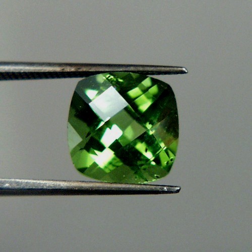 Bright and Pretty Fine Color Pakistan Peridot 3.46 ct  Litnon.com