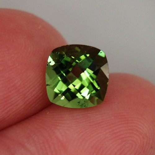 Bright and Pretty Fine Color Pakistan Peridot 3.46 ct  Litnon.com