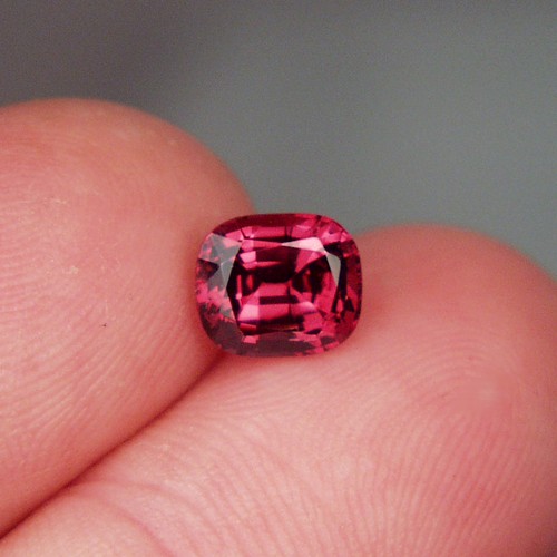 Quality Tanga Rhodolite Garnet Tanzania 2.40ct  Litnon.com