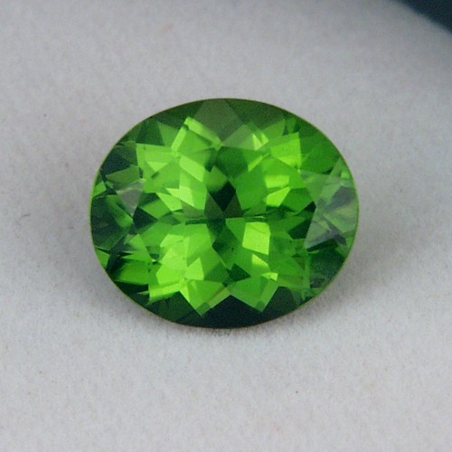 Fine Quality Bright and Pretty Arizona Peridot 5.03 ct  Litnon.com