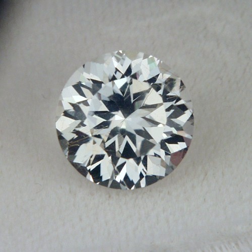Top Cutting HUGE and Natural White Ceylon Sapphire 10.94ct  Litnon.com