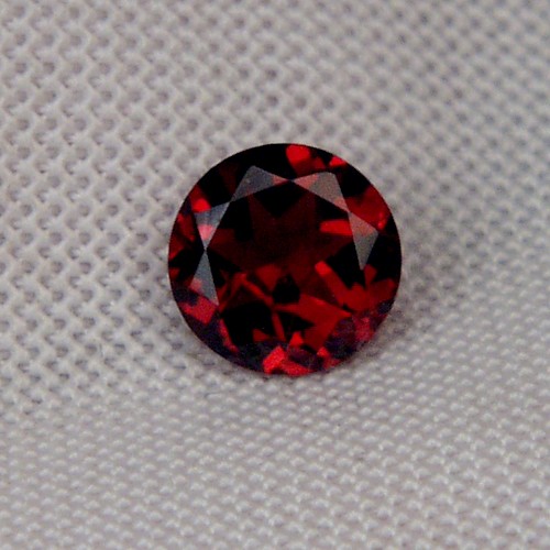 Rare Arizona Chrome Pyrope Ant Hill Garnet 6 mm  Litnon.com