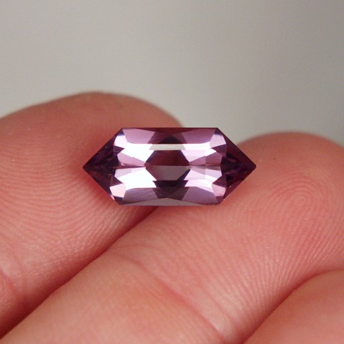 Top Cut and Bright Natural Amethyst Brazil 9.84 ct  Litnon.com