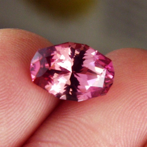 USA Cut Hot Red - Pink Tourmaline Afghanistan 4.13 ct  Litnon.com