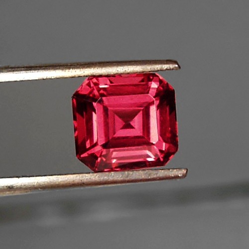 Quality Tanga Rhodolite Garnet Tanzania 1.93 ct  Litnon.com
