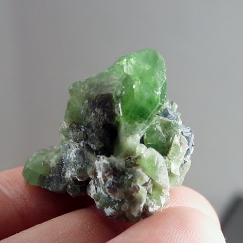 Fine Peridot Crystal Mineral Specimen Pakistan  Litnon.com
