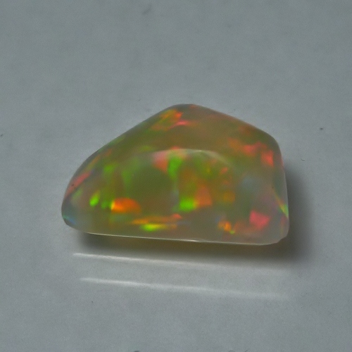 Spectacular Fire Top Gem Quality Welo Opal 2.38 ct  Litnon.com
