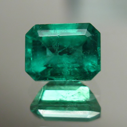 Bright and Rich Color Untreated Zambian Emerald  Litnon.com