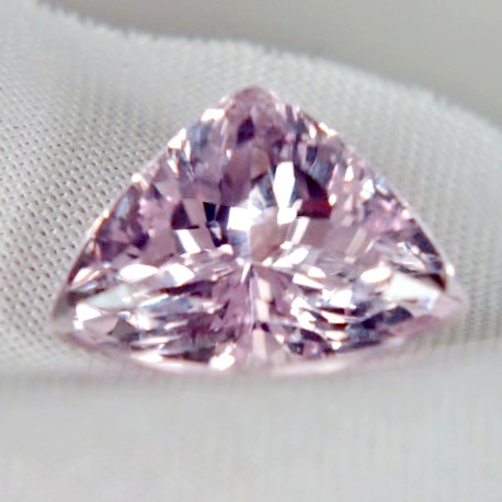 Top Cut Bright Pink Kunzite Afghanistan 17.81 ct  Litnon.com