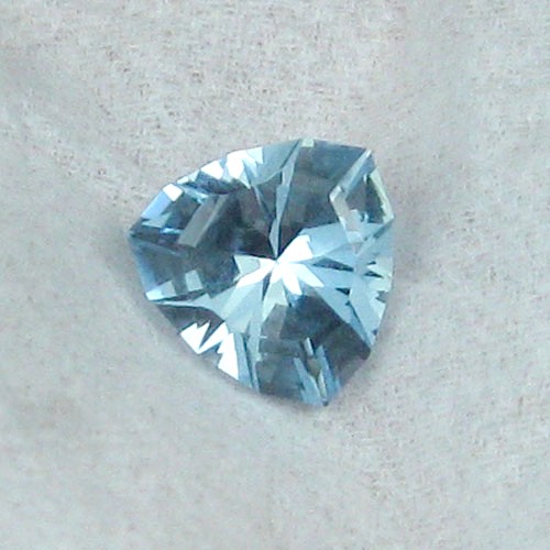 Nice Color and Bright Aquamarine Nigeria 1.67ct  Litnon.com