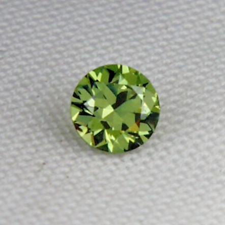 Top Quality Gem Brilliant Russian Demantoid Garnet  Litnon.com