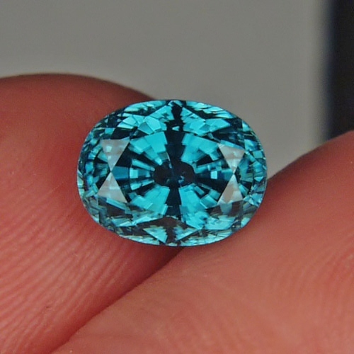 Special Color and Quality Blue Zircon Cambodia 5.98 ct  Litnon.com